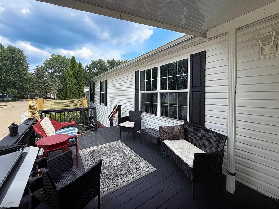 50214 Ambleside, Shelby, MI 48315 - #3