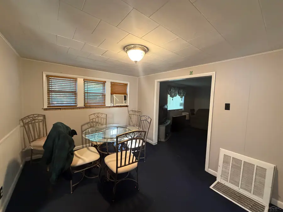 1802 Marquette, Saginaw, MI 48602 - #2