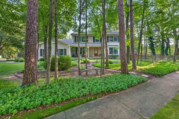 5909 Woodpark, Midland, MI 48640