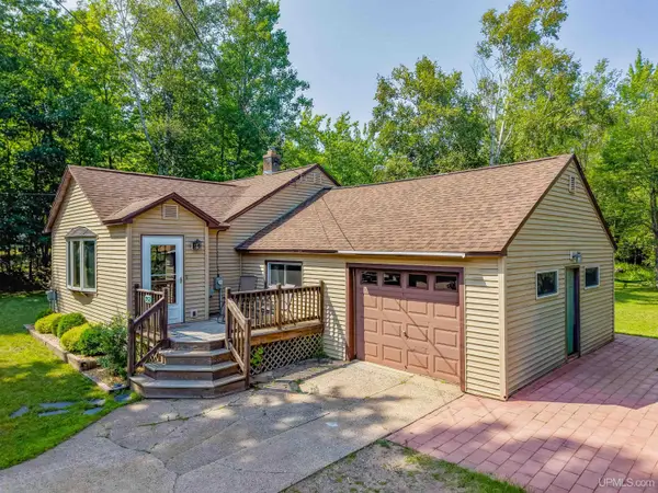1952 Center, Marquette, MI 49855