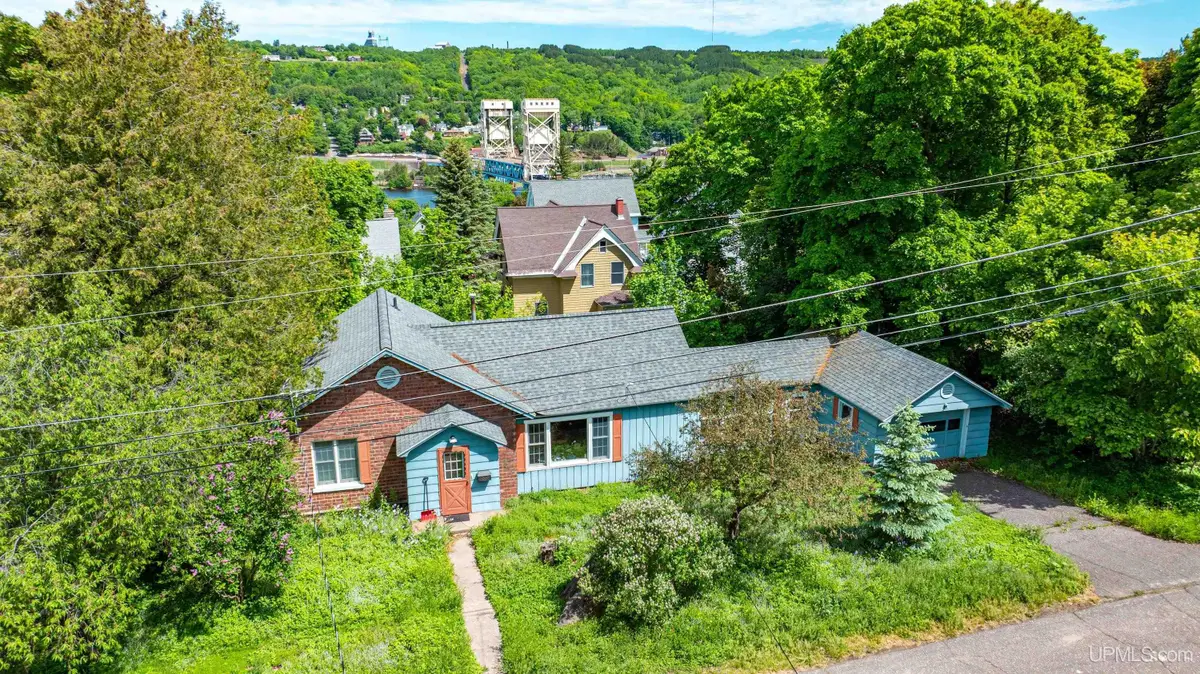 204 W Douglass, Houghton, MI 49931 - #1