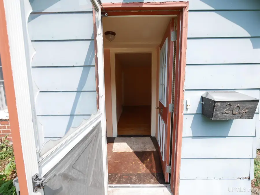 204 W Douglass, Houghton, MI 49931 - #3