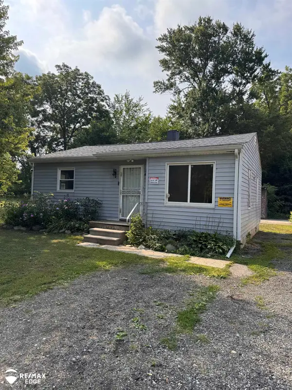 1241 Knickerbocker, Flint, MI 48505