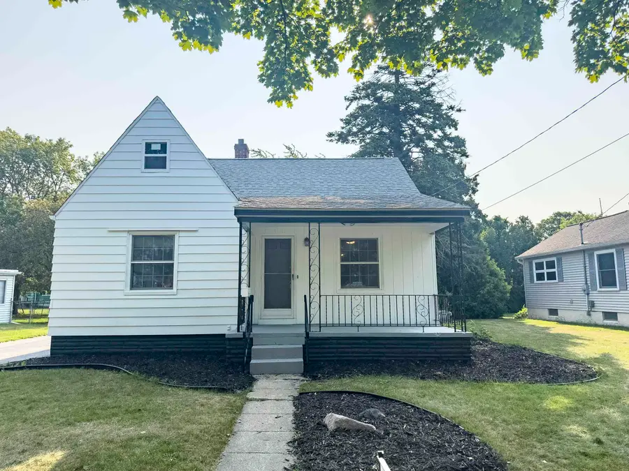 707 Burns, Essexville, MI 48732 - #3