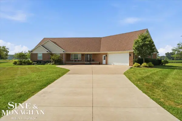 6593 Saint Clair, East China, MI 48054