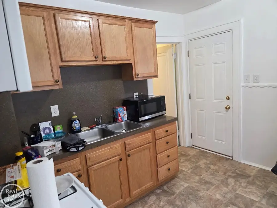 320 E Cambourne, Ferndale, MI 48220 - #3