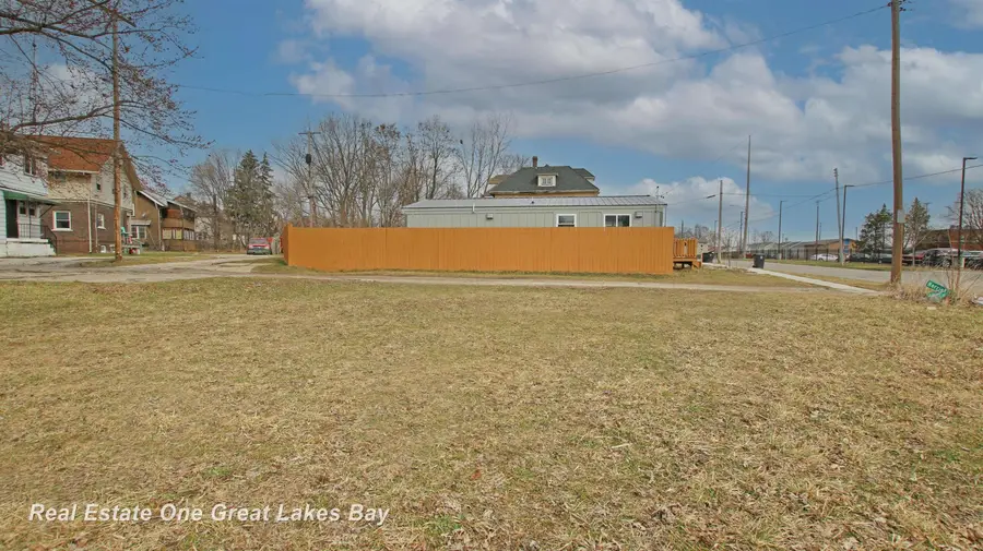 800 Martin Luther King, Flint, MI 48503 - #2