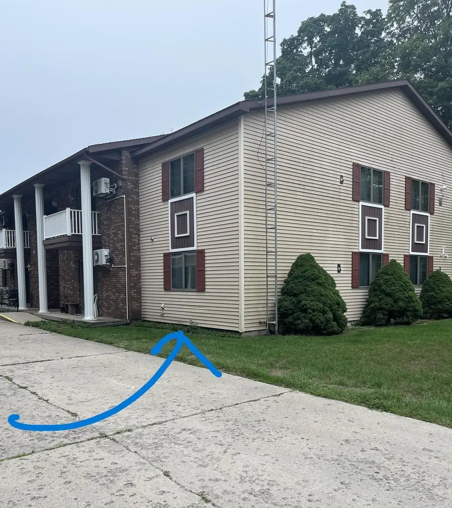 240 N Bowery #2, Gladwin, MI 48624 - #2