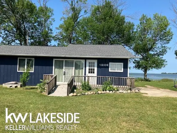 1206 & 1208 Valley Island, Sebewaing, MI 48759