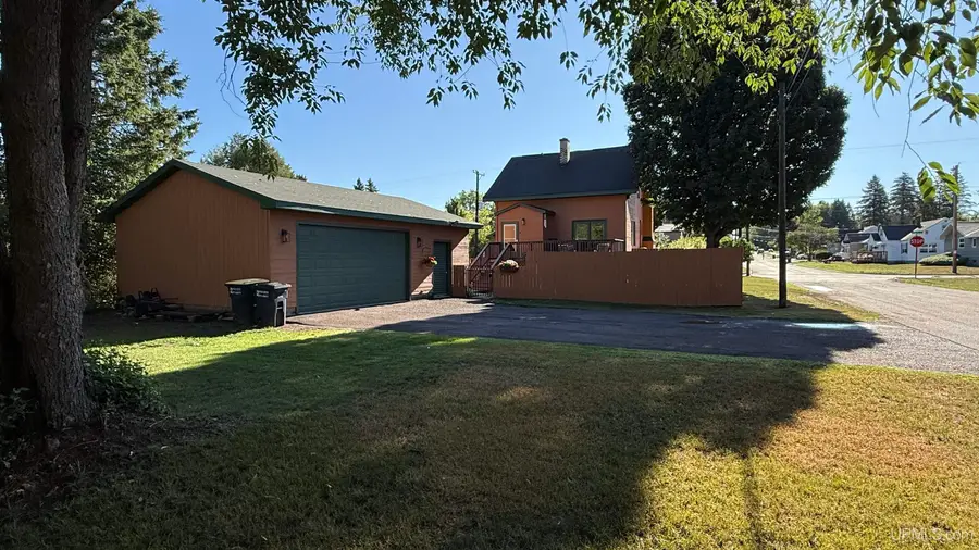 917 N Hemlock, Ironwood, MI 49938 - #2