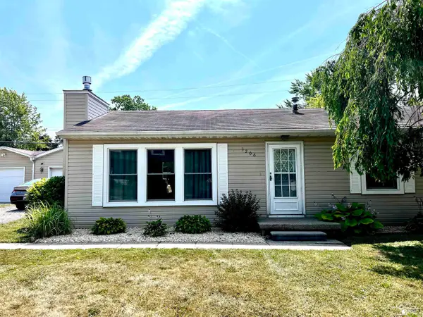 3206 Laurelwood, Monroe, MI 48162