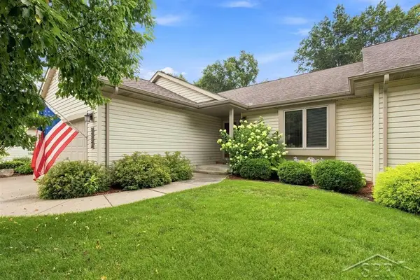 2609 Schade West, Midland, MI 48640