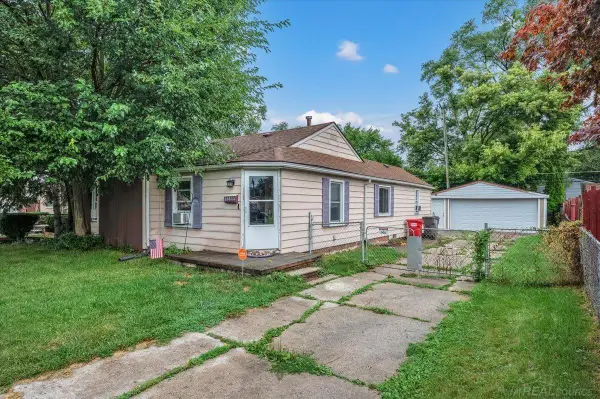 20833 Woodward, Clinton Township, MI 48035
