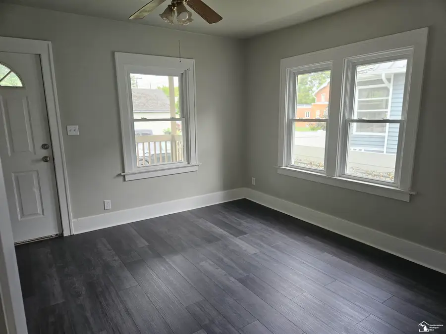 223 Jerome, Monroe, MI 48161 - #3