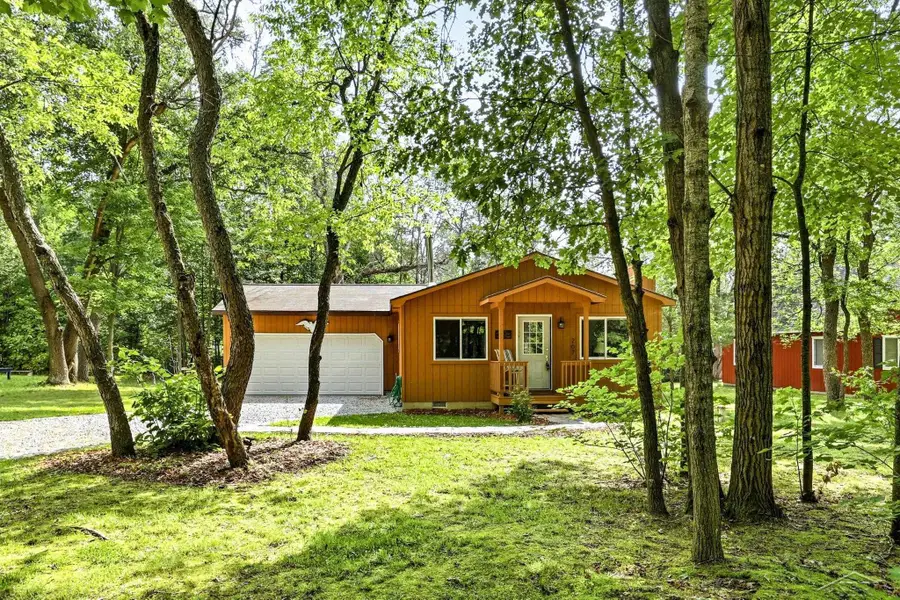 207 Butterfield, Houghton Lake, MI 48629 - #3