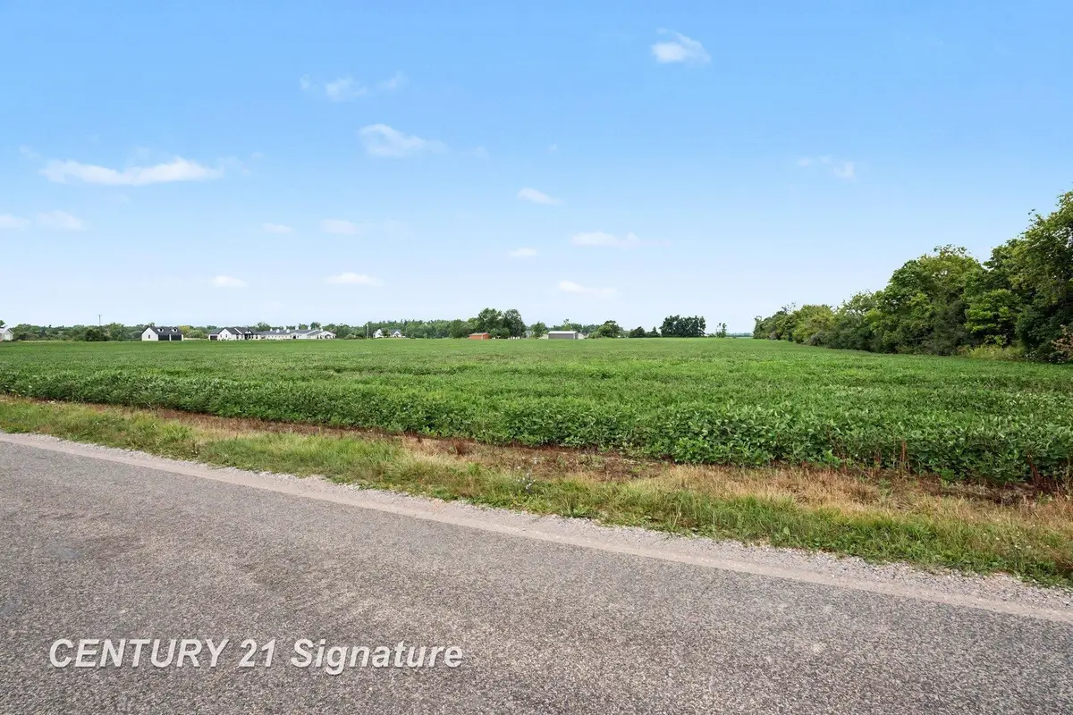 9000 Carter, Freeland, MI 48623 - #1