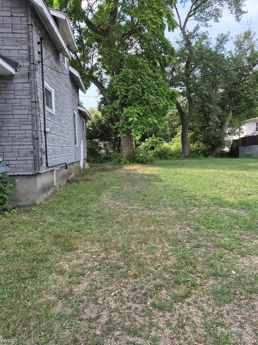 662 Hall, Flint, MI 48503 - #2