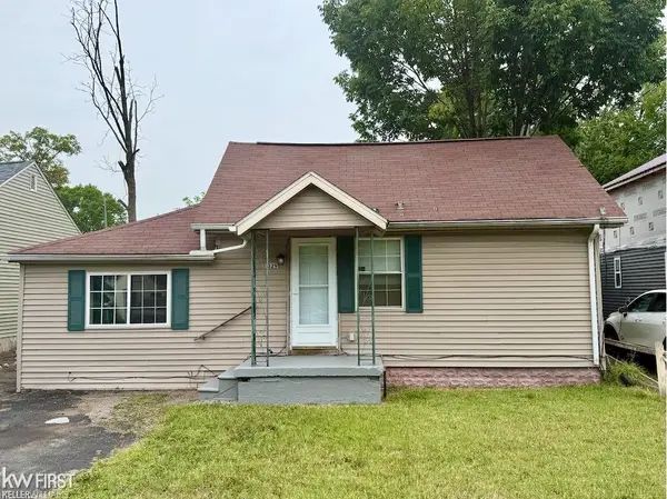 1329 E Decamp, Burton, MI 48529