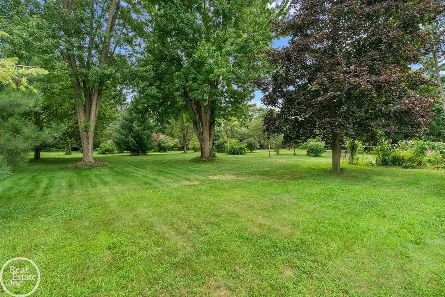 11900 27 Mile, Washington Township, MI 48094 - #3