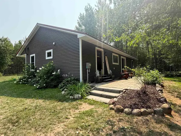 648 N Lewis, Shepherd, MI 48883