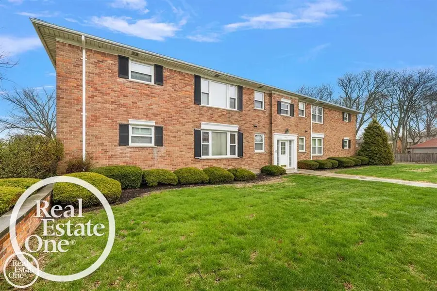 17560 Mack #10, Grosse Pointe, MI 48230 - #2