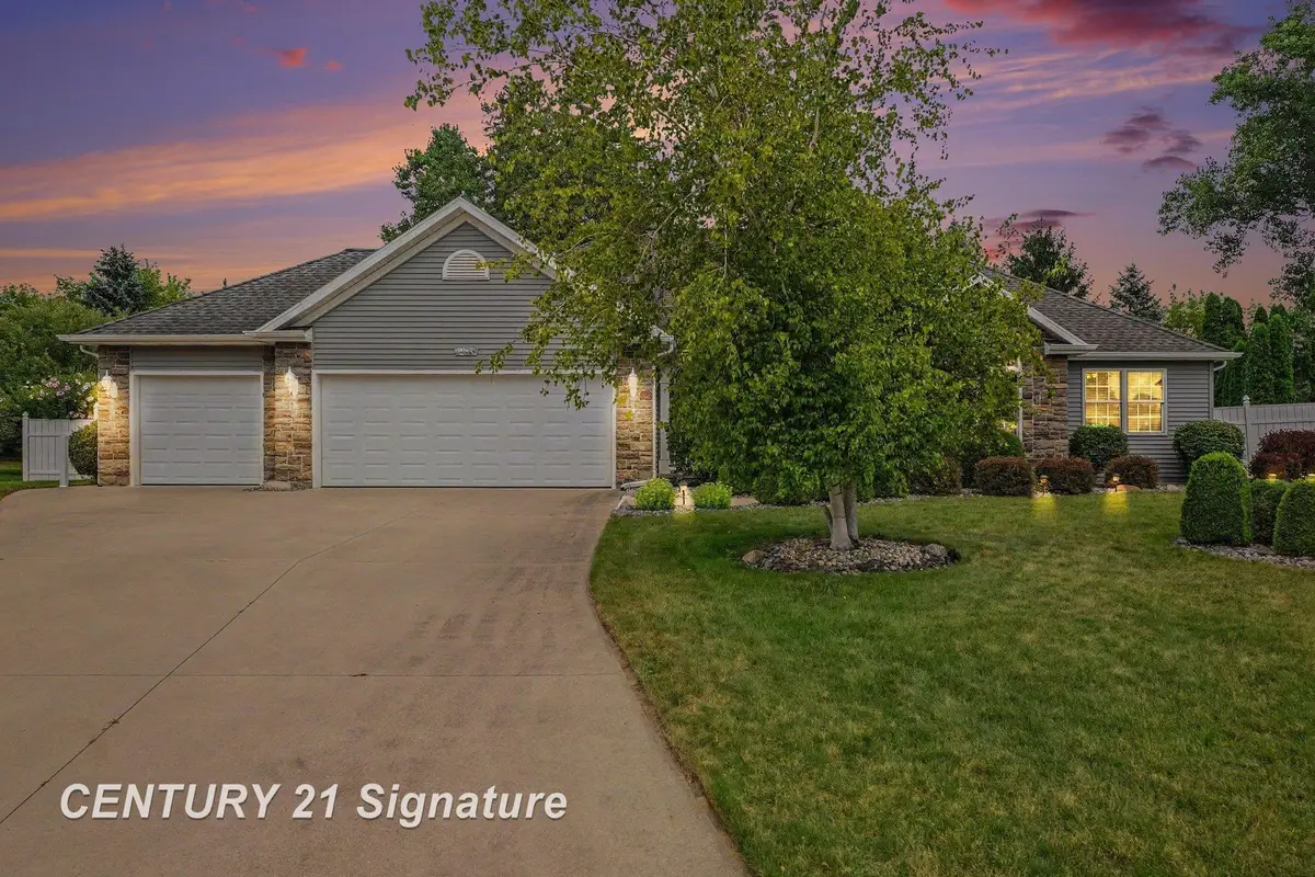 4470 Meadow Creek, Saginaw, MI 48603 - #1