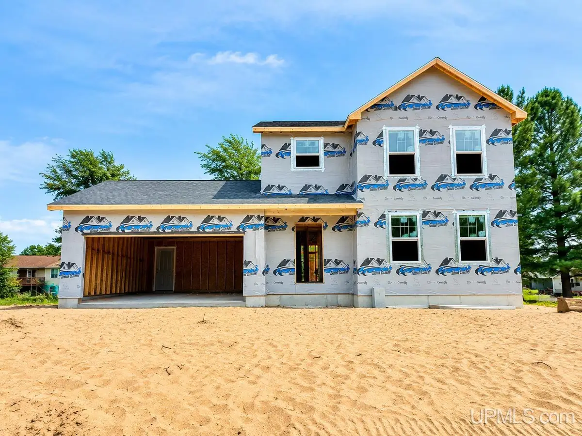 521 S 32nd, Escanaba, MI 49829 - #1