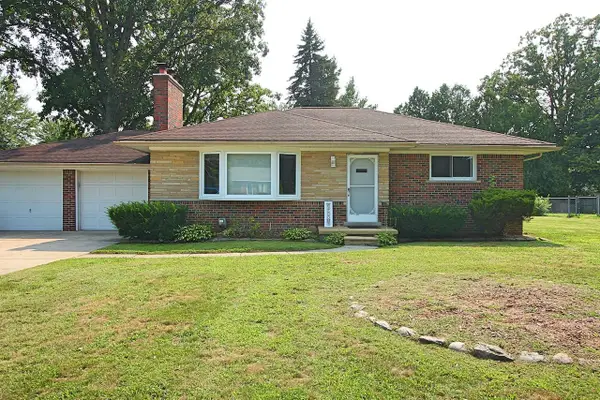 23348 Harvard Shore, Clinton Township, MI 48035