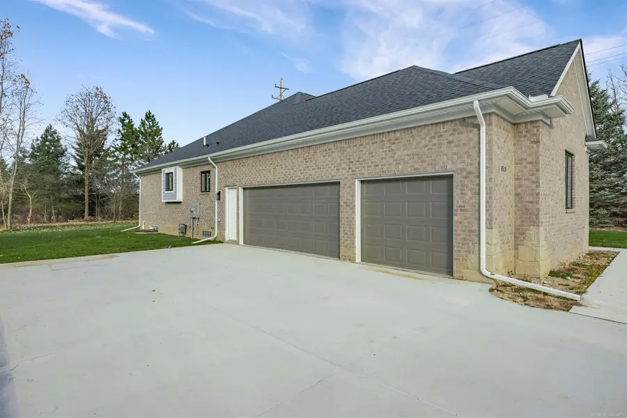 6519 Jamie, Grand Blanc, MI 48439 - #3