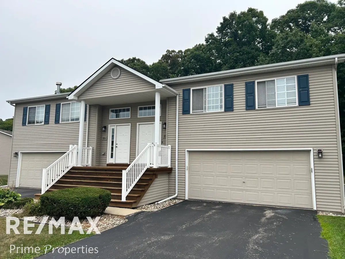 1014 Timber Ridge, Grand Blanc, MI 48439 - #1