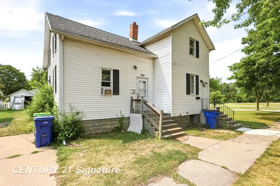 702 S Warner, Bay City, MI 48706 - #2