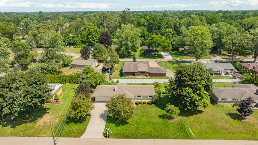 52720 Pappy, Shelby, MI 48316 - #3