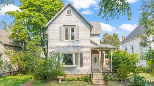 321 S 13th, Escanaba, MI 49829