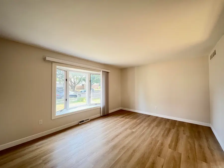 39192 Howell, Livonia, MI 48154 - #3