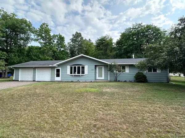 1045 Superior, Kingsford, MI 49802