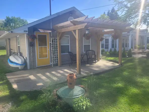 465 Egan, Brooklyn, MI 49230
