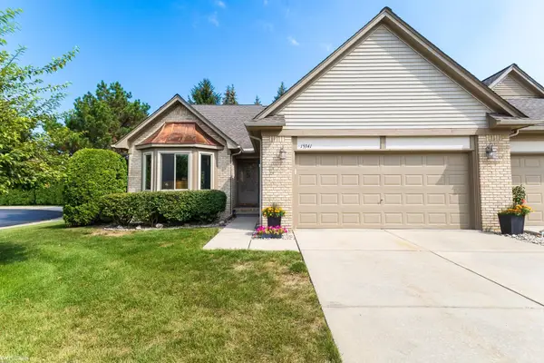 15341 Pebble Pointe, Clinton Township, MI 48038