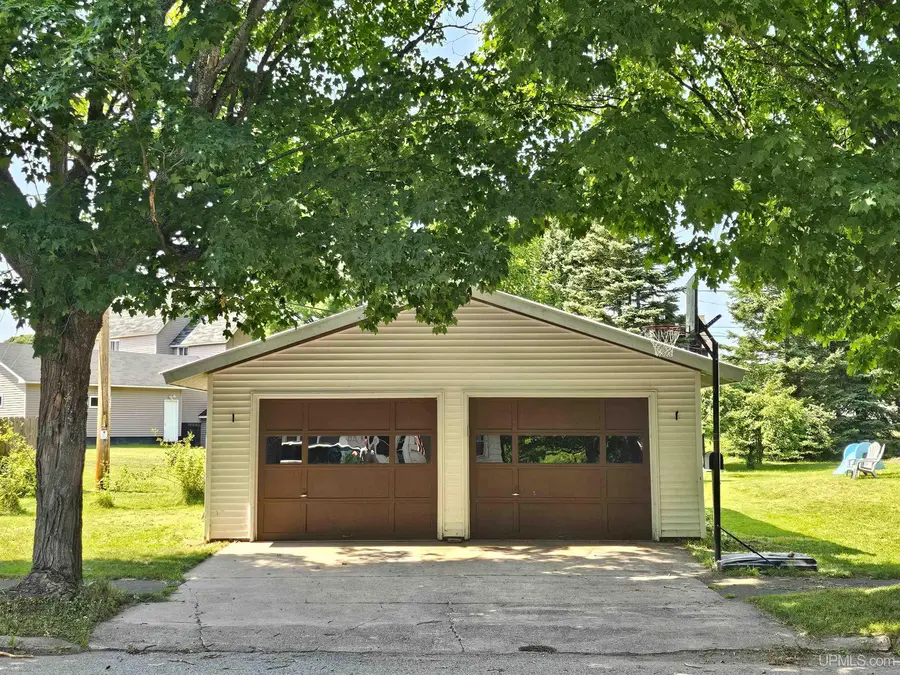 529 Pewabic, Laurium, MI 49913 - #3