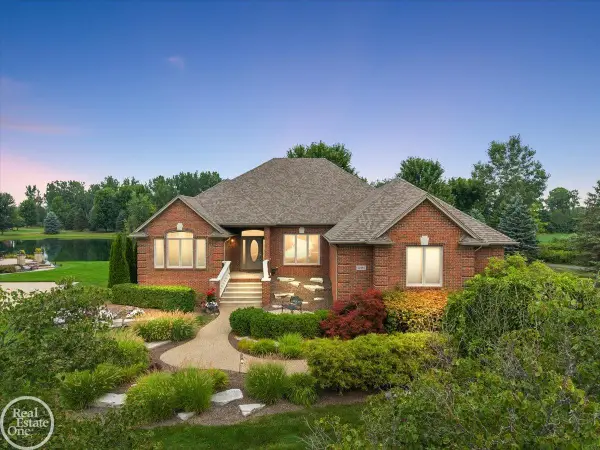 62682 Coralburst #Unit 16, Washington Twp, MI 48094