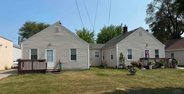 3432/3436 Court, Saginaw, MI 48602
