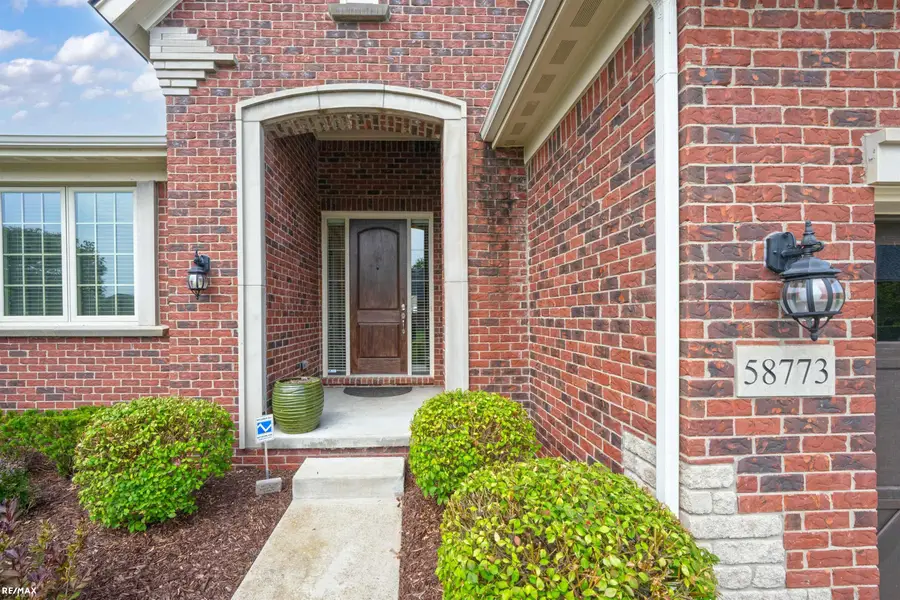 58773 Valley View Dr #Unit 45, Washington Township, MI 48094 - #3