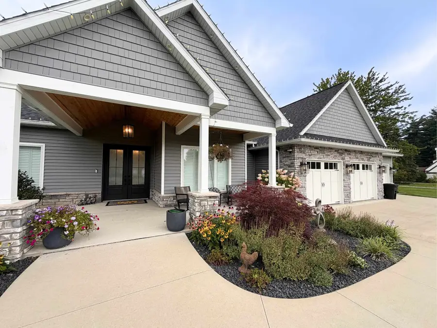 1860 S Beyer, Saginaw, MI 48601 - #2