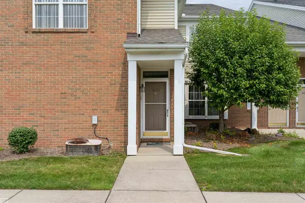 16776 Glenmoor, Macomb, MI 48044