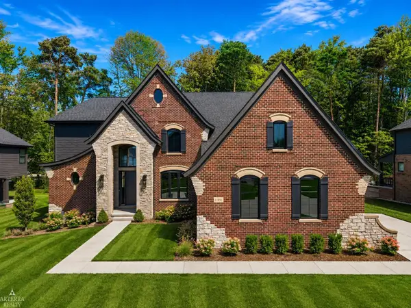 11891 Ovation, Shelby Twp, MI 48315