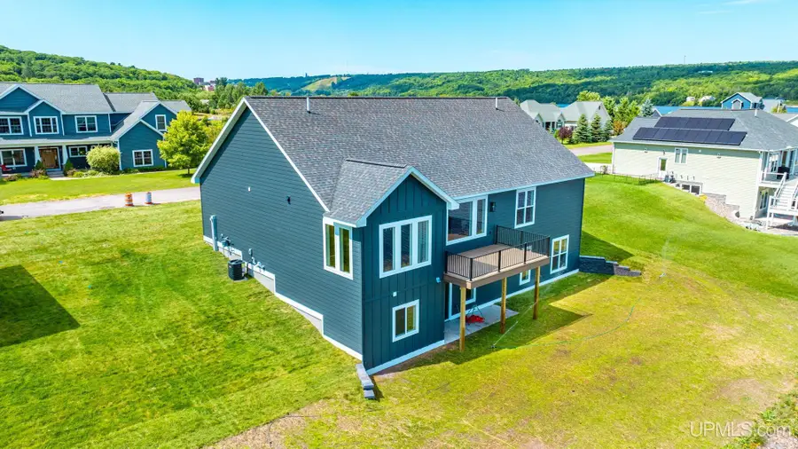 7013 Sandpiper, Houghton, MI 49931 - #2
