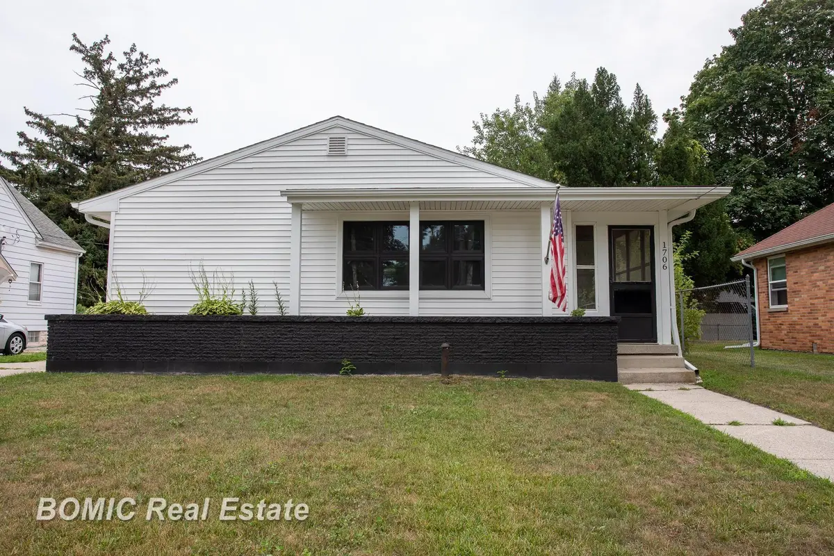 1706 Helen, Bay City, MI 48708 - #1