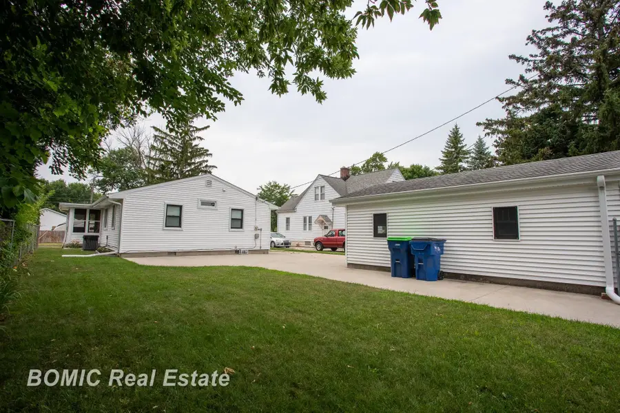 1706 Helen, Bay City, MI 48708 - #3
