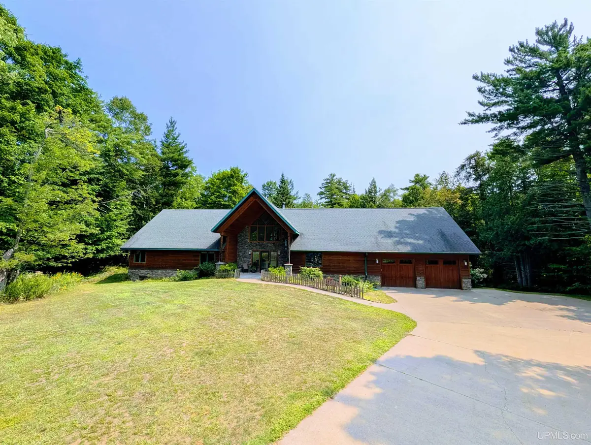 1831 S Mcclellan, Marquette, MI 49855 - #1