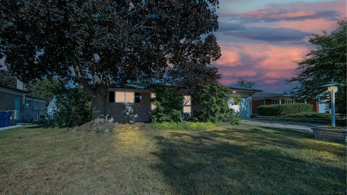 30316 Austin, Warren, MI 48092 - #1