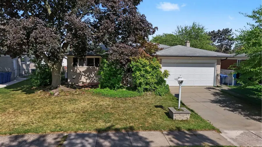 30316 Austin, Warren, MI 48092 - #2